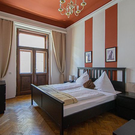 For Celebrations Spacious 3Bdr Apartment With Balcony Prag Exterior foto