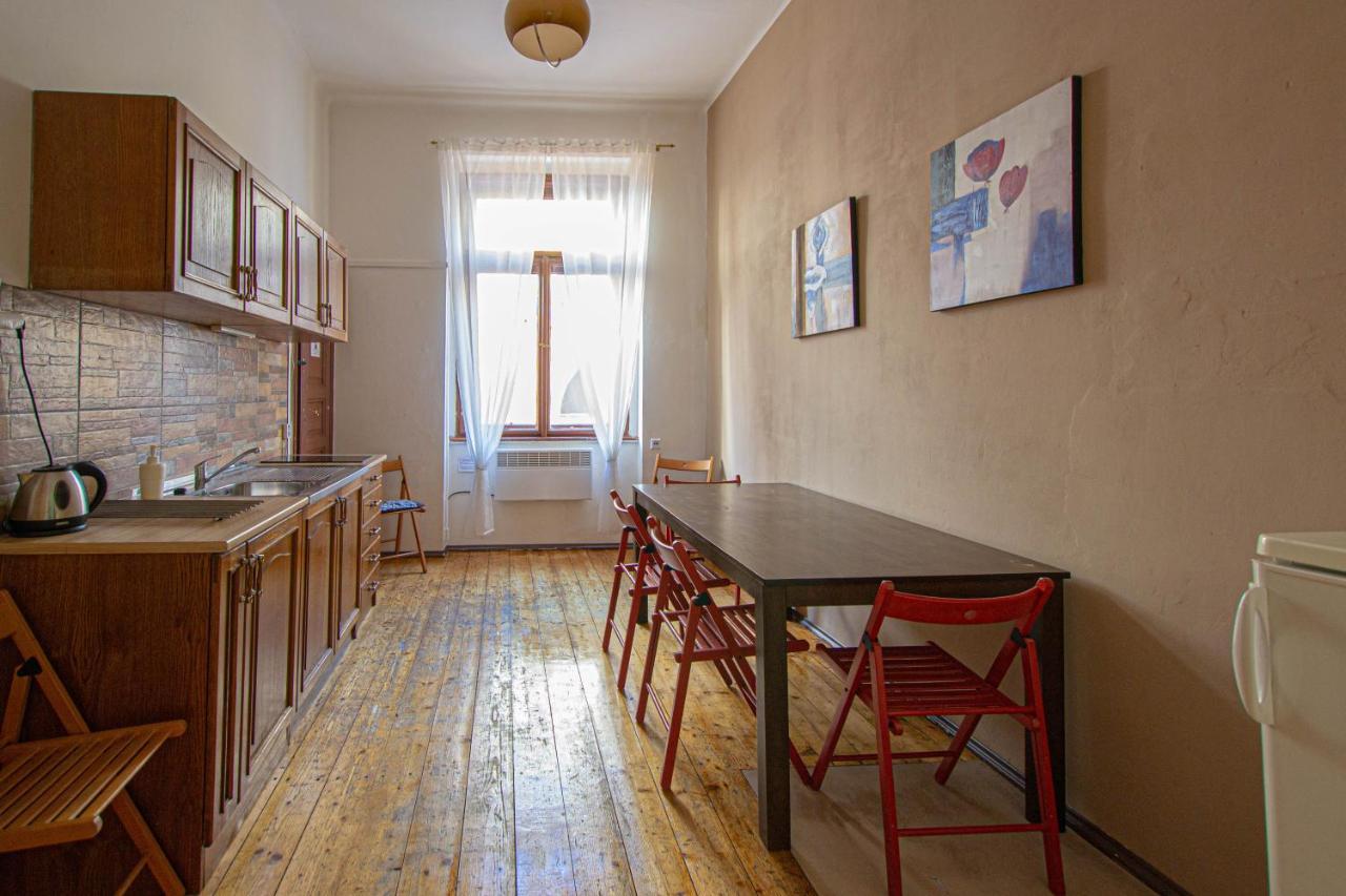 For Celebrations Spacious 3Bdr Apartment With Balcony Prag Exterior foto