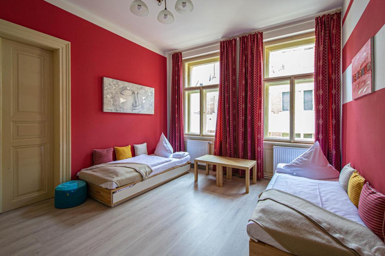 For Celebrations Spacious 3Bdr Apartment With Balcony Prag Exterior foto