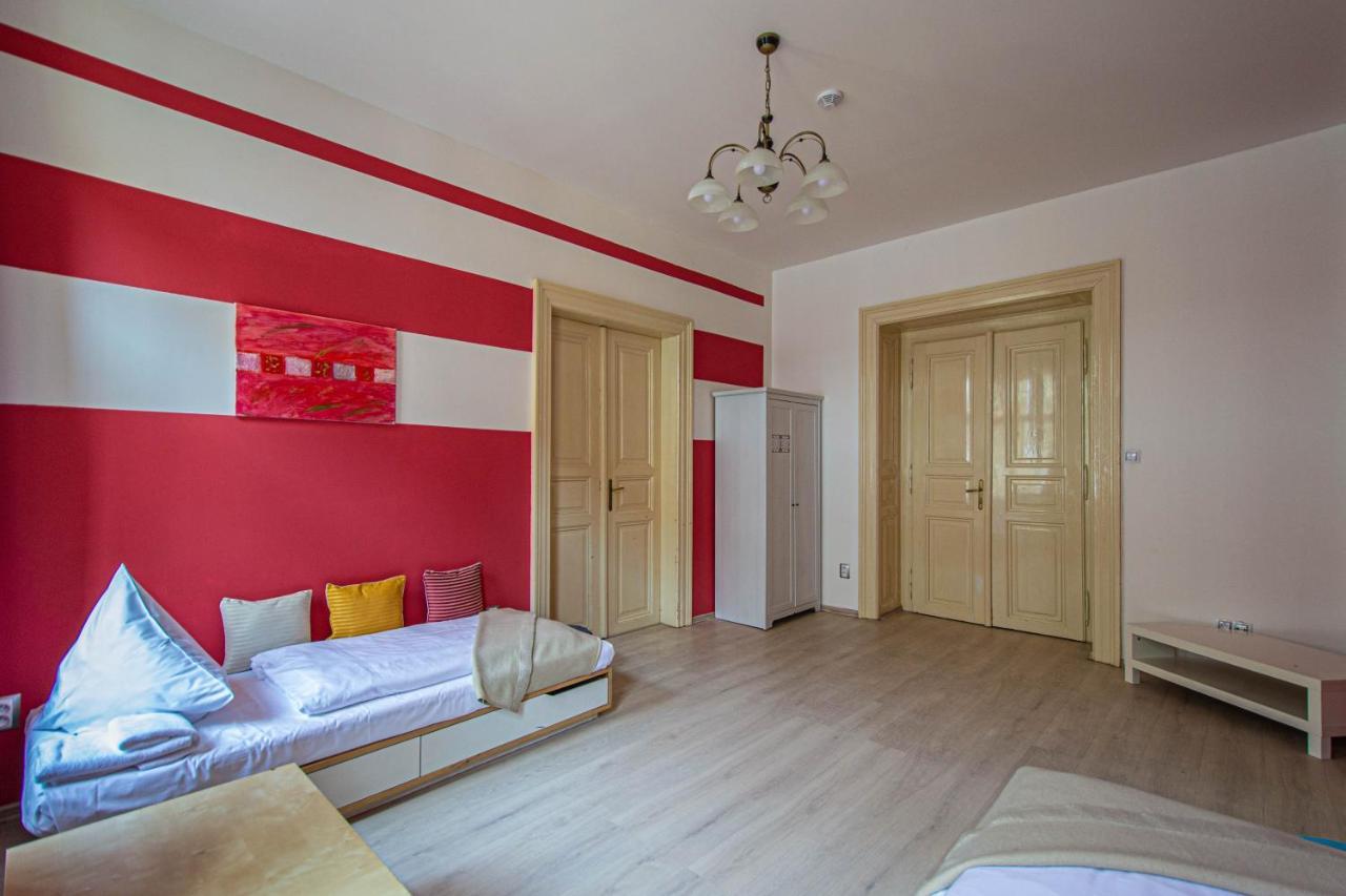 For Celebrations Spacious 3Bdr Apartment With Balcony Prag Exterior foto