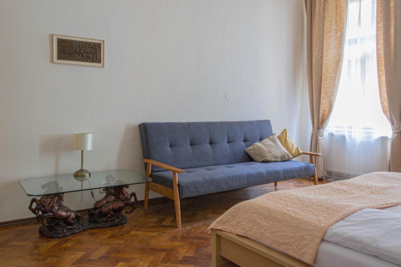 For Celebrations Spacious 3Bdr Apartment With Balcony Prag Exterior foto