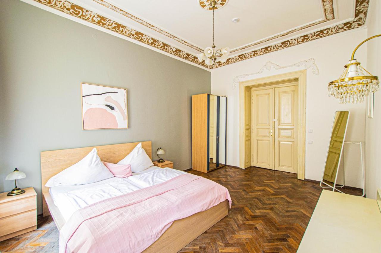 For Celebrations Spacious 3Bdr Apartment With Balcony Prag Exterior foto
