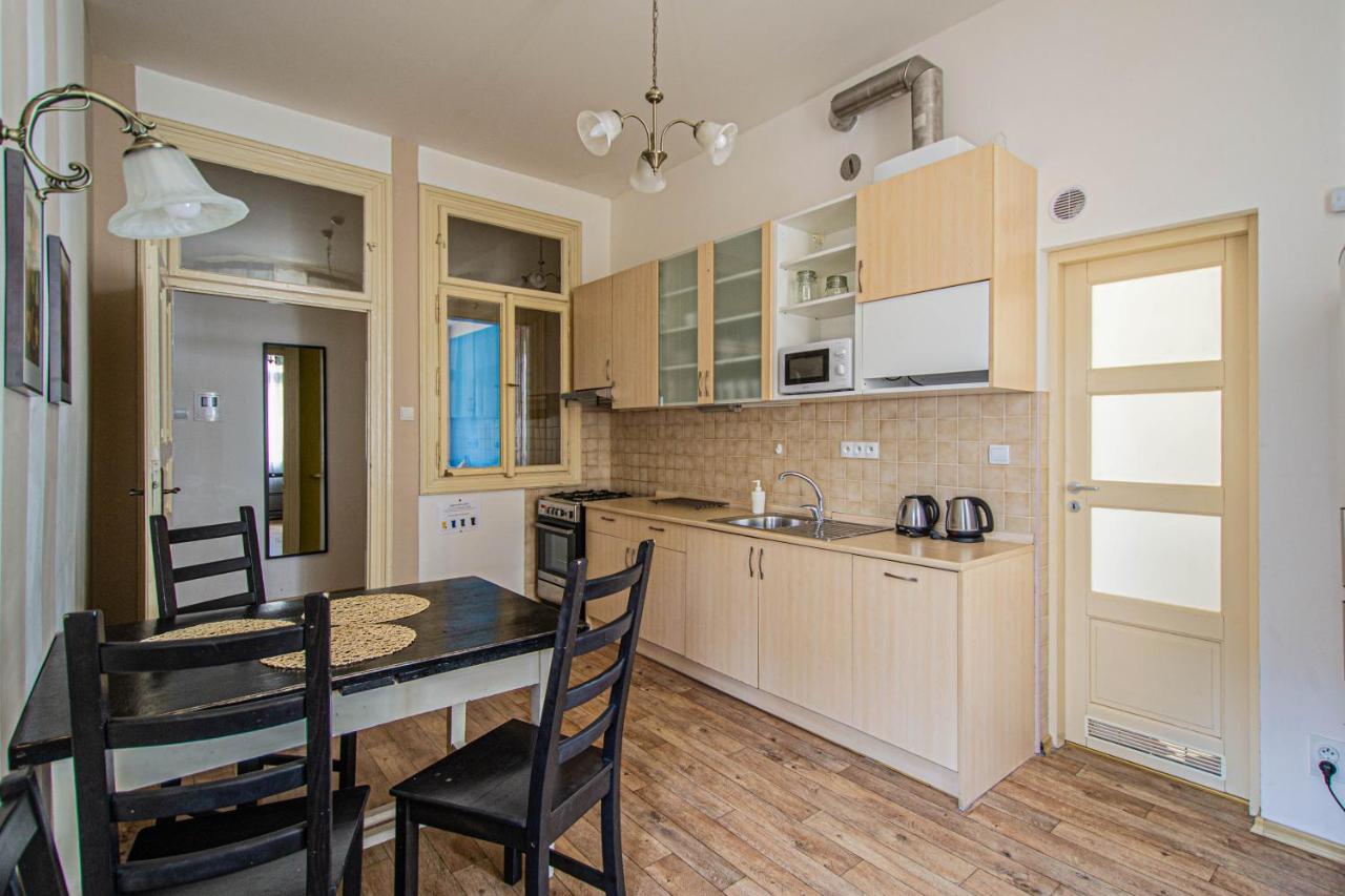 For Celebrations Spacious 3Bdr Apartment With Balcony Prag Exterior foto