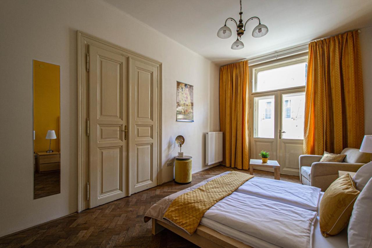 For Celebrations Spacious 3Bdr Apartment With Balcony Prag Exterior foto